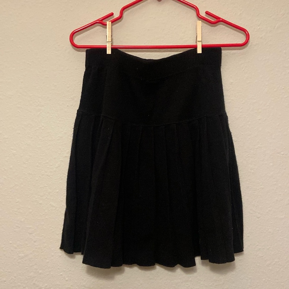 Vintage black pleaded skirt
